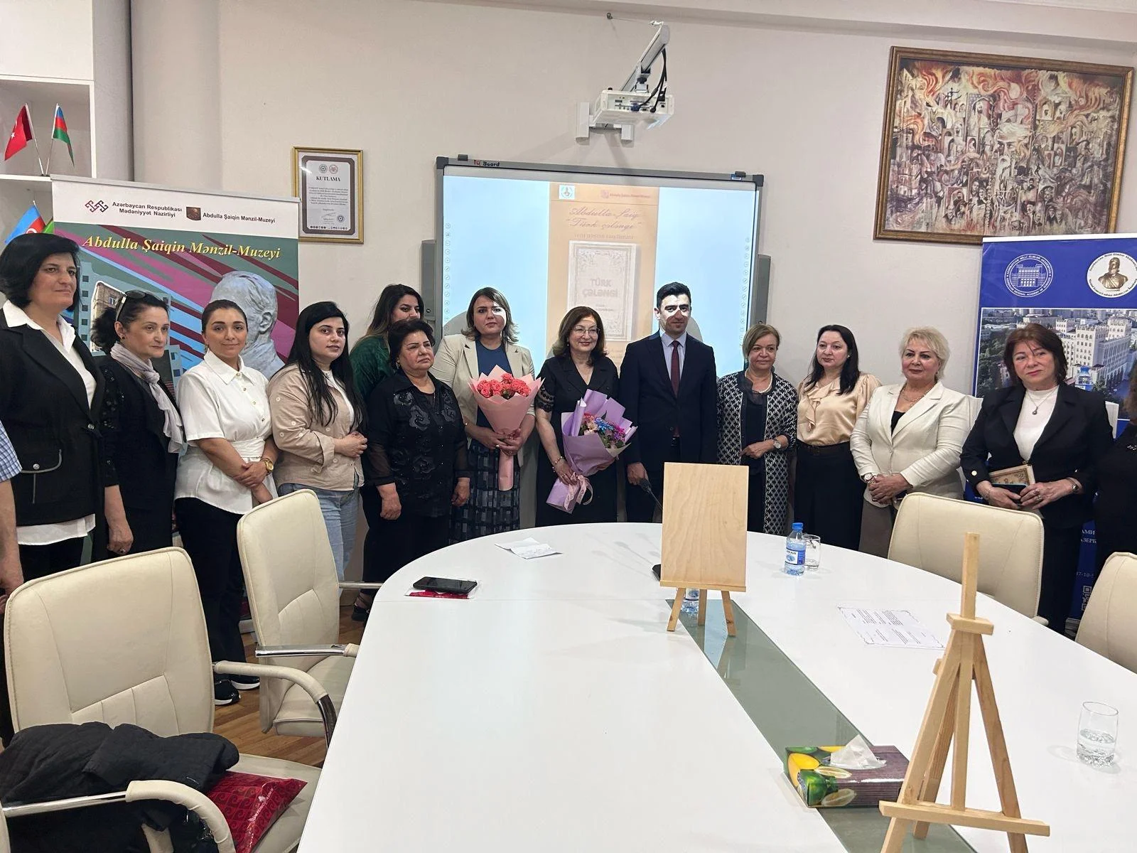 Abdulla Şaiqin "Türk çələngi" adlı kitabının təqdimatı keçirilib - FOTOLAR