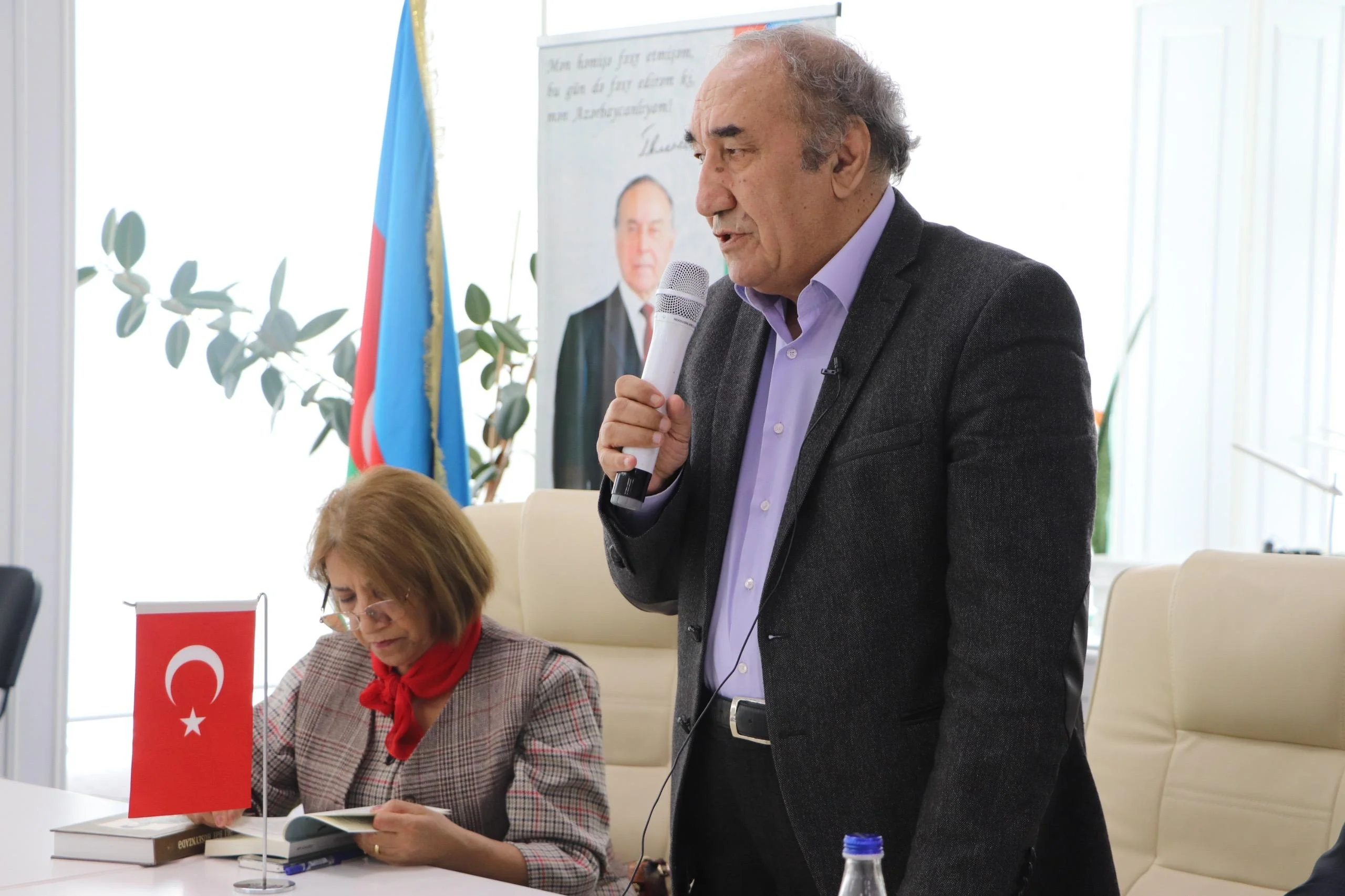 "Arif Acaloğlu: Uzaq yolların adamı"