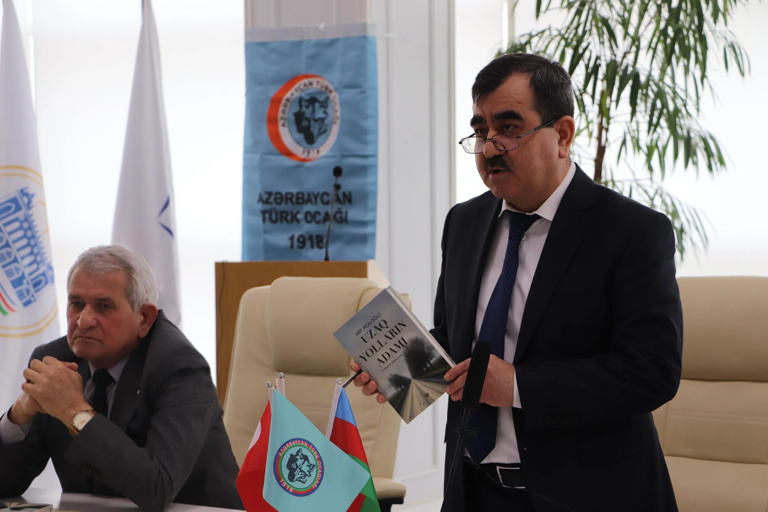 "Arif Acaloğlu: Uzaq yolların adamı"