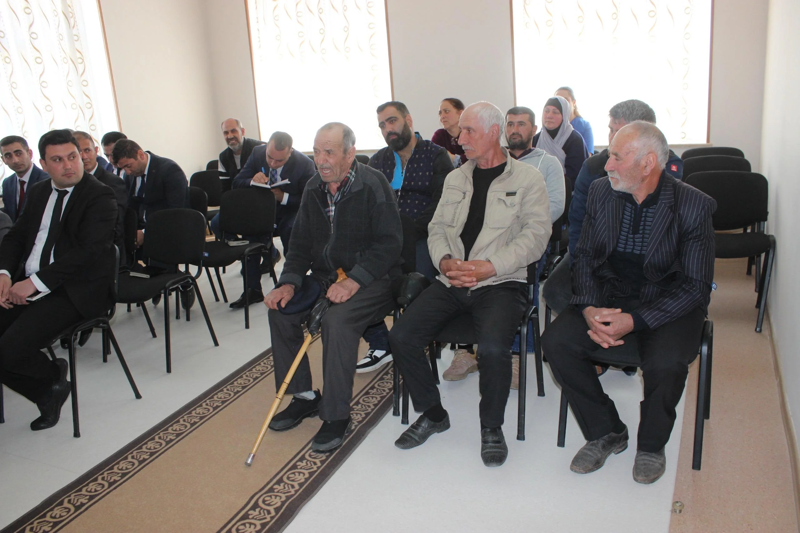 Səyyar qəbulun növbəti ünvanı Behrud kəndi olub -FOTOLAR