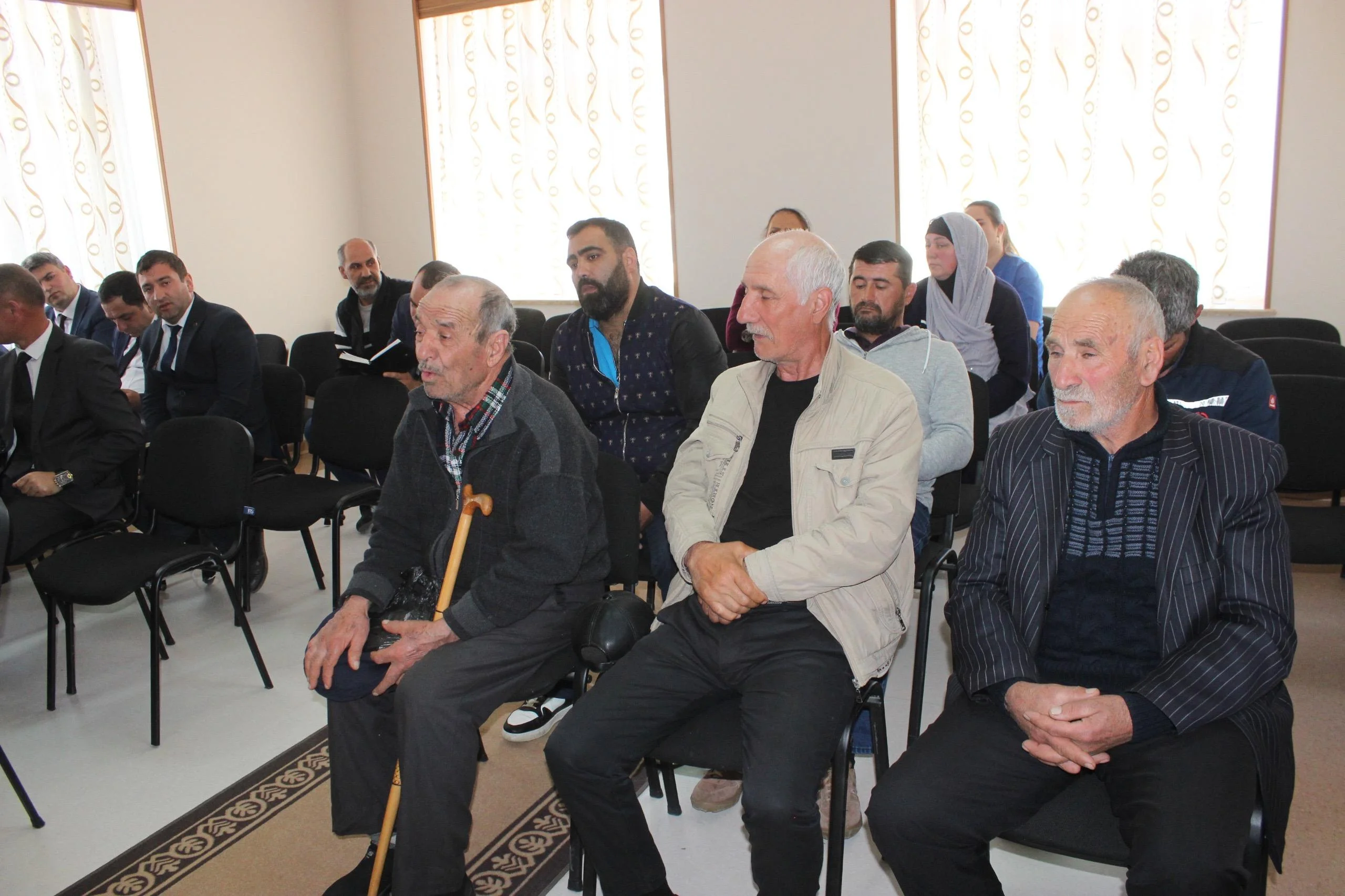 Səyyar qəbulun növbəti ünvanı Behrud kəndi olub -FOTOLAR