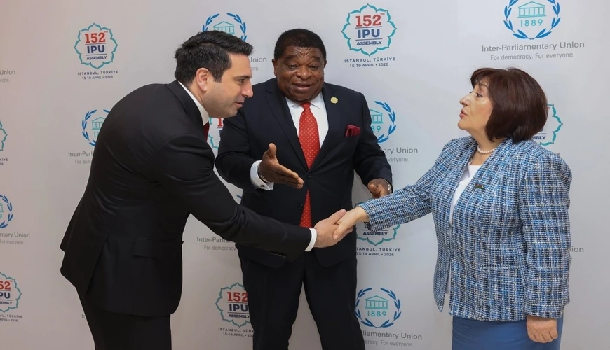 Simonyan irəli, Qafarova ehtiyatlı: Bədən dili gizli mesajları ortaya çıxardı