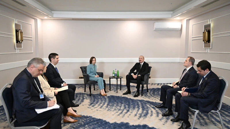 İlham Əliyev Antalyada Maya Sandu ilə görüşdü - YENİLƏNDİ