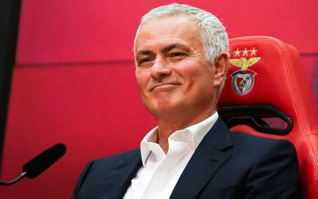 Mourinyonun yeni mövsümdəki komandası bəlli oldu