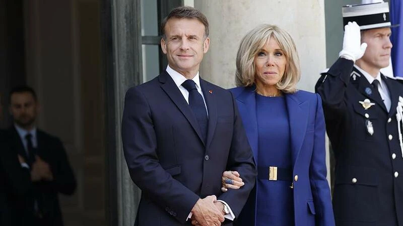 Makron həyat yoldaşı ilə birlikdə Ermənistana səfər edəcək