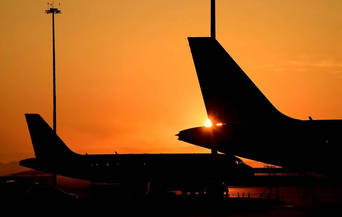 "Fars": Münaqişə zamanı İranda 20-yə yaxın təyyarə ciddi zədələnib