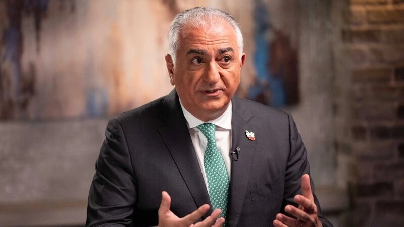 İran şahının oğlu: Atəşkəs yoxdur, müharibə daha da alovlanır