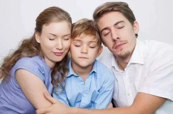 Uşağın gözəl olması kimdən asılıdır - Atadan, yoxsa anadan?