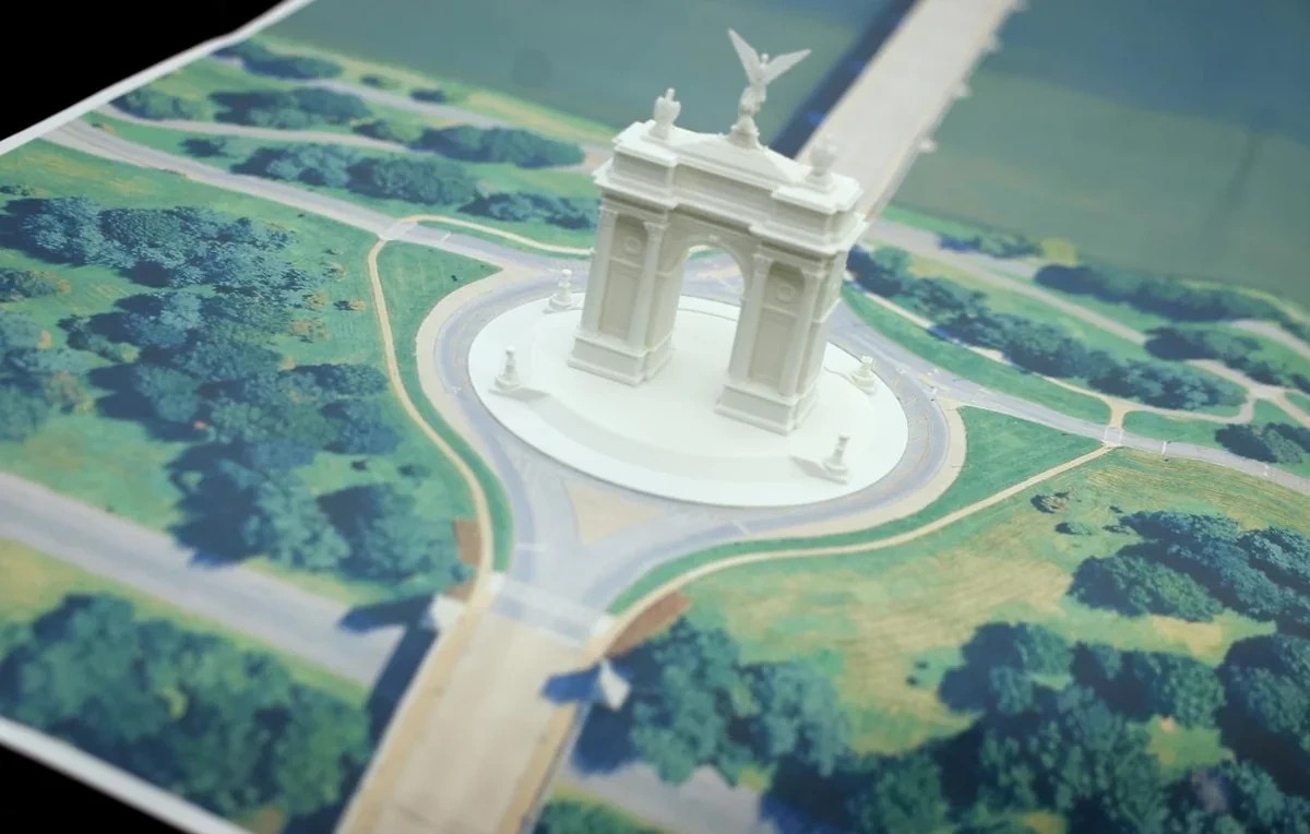 Tramp Vaşinqtonda dünyanın ən böyük zəfər tağını ucaldacaq