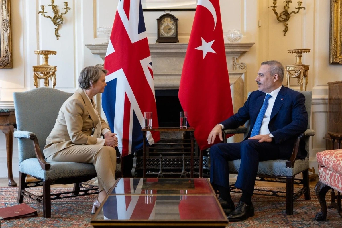 Türkiyə ilə Britaniya arasında strateji tərəfdaşlıq sənədi imzalanıb
