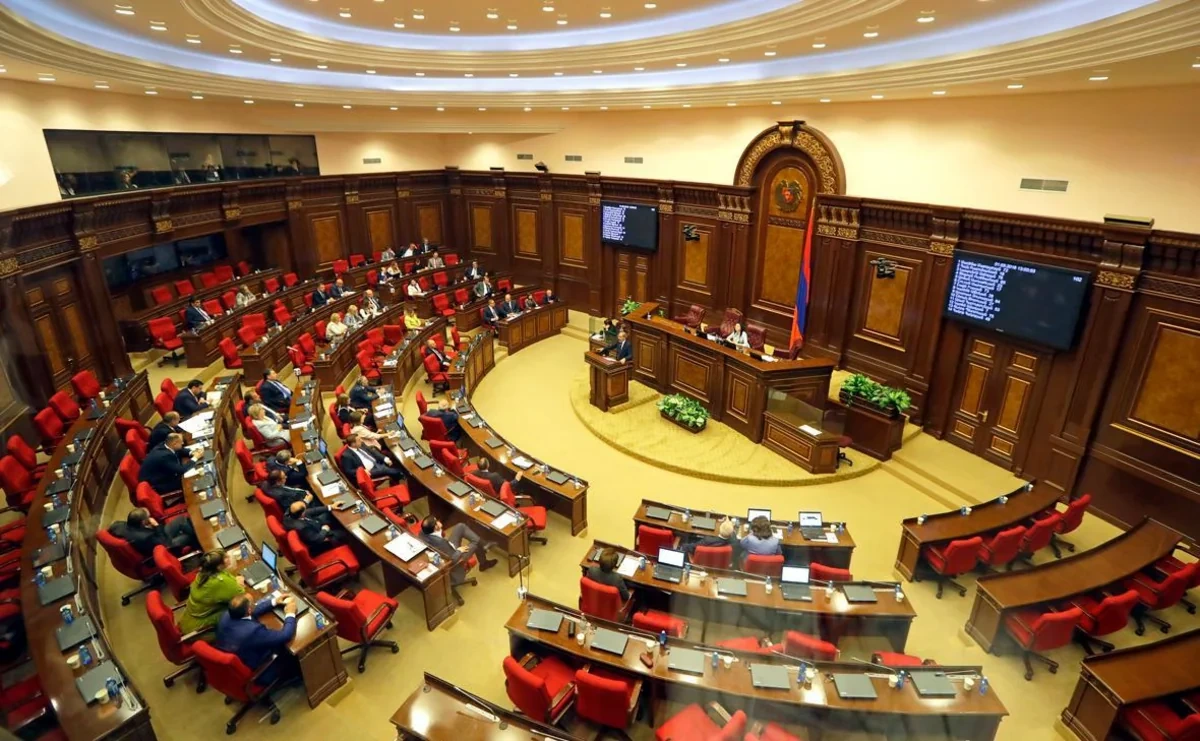 Ermənistanda partiya və seçki bloklarının adlarına məhdudiyyətlər qoyulur