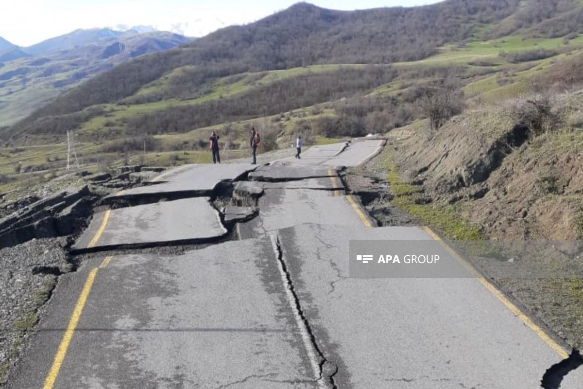 Quba–Qonaqkənd yolunda sürüşmə olub - FOTO