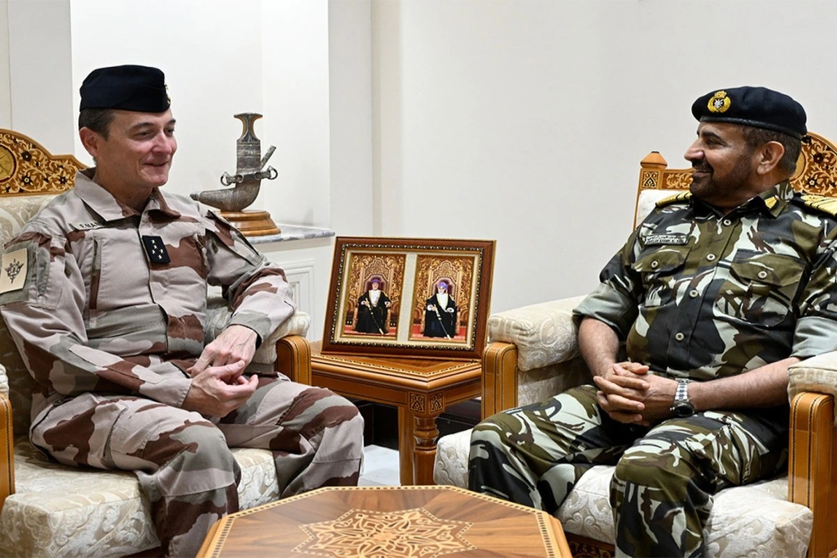 Oman və Fransa hərbi danışıqlar aparıb