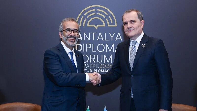 Ceyhun Bayramov portuqaliyalı həmkarı ilə görüşdü