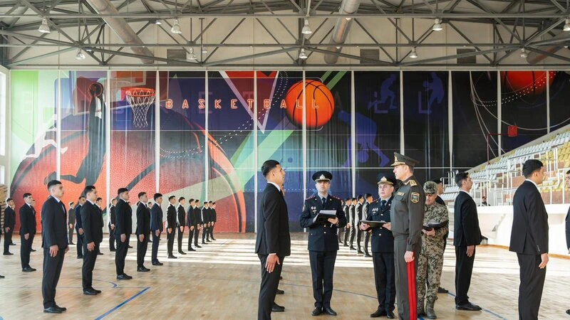 Vilayət Eyvazov sıra baxışı keçirdi - FOTO