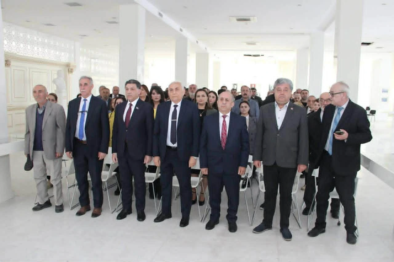 “Vara da şükür de, yoxa da şükür” -Sözün sədaqəti və taleyin poetik dirənişi