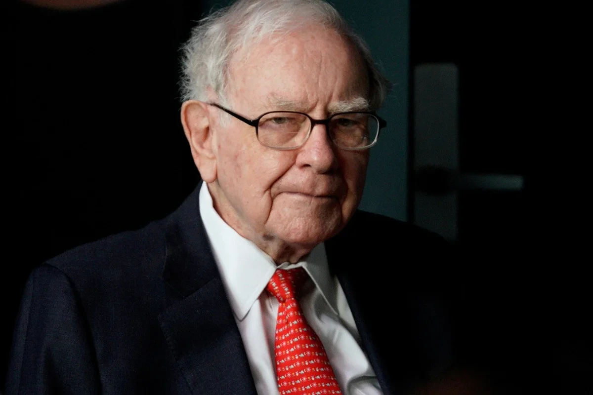 Uorren Baffet nüvə silahı ilə bağlı "fəlakət ssenarisi" barədə xəbərdarlıq edib