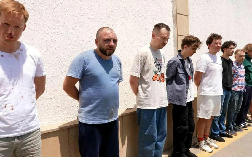 Bakıda saxlanılan Rusiya vətəndaşlarından ibarət dəstə üzvləri hakim qarşısında