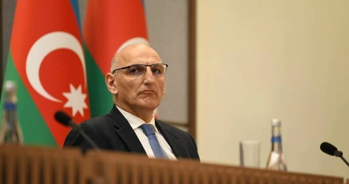 Elçin Əmirbəyov: Ermənistanla sülh içində yaşamağı öyrənirik