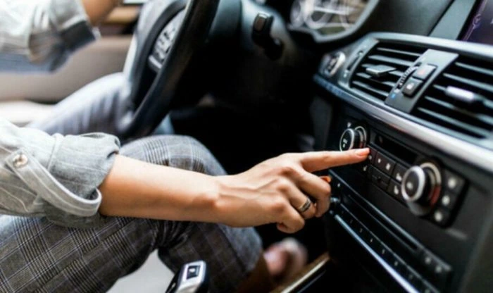 Yüksək musiqi səsi, siqnal, özbaşınalıq - Ekspert cahil sürücüləri sərt tənqid etdi
