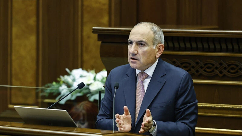 Paşinyan: Karapetyanın seçki rüşvəti taktikası işə yaramayacaq