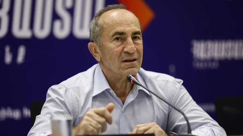 Köçəryanın bloku namizədlər siyahısını Mərkəzi Seçki Komissiyasına təqdim etdi