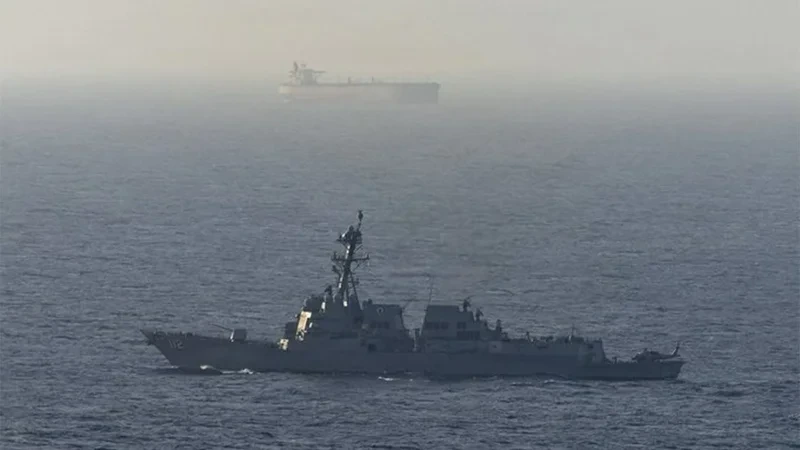 ABŞ İranla bağlı dəniz blokadasında 37 gəmini yenidən yönləndirdi
