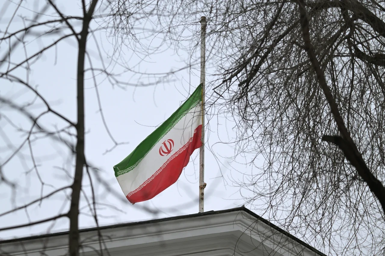 İran ABŞ gəmilərinin Hörmüz boğazından keçidinə mane olub