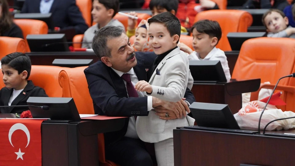 Məktəblər tam nəzarətə götürüldü: Nazirlik hərəkətə keçdi