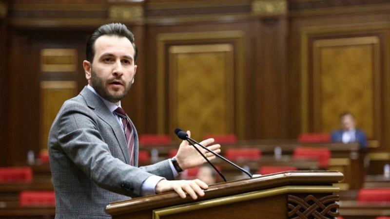 Hayk Koncoryan: Rusiyalı oliqarx erməniləri türklərə qarşı nifrətə təşviq edir