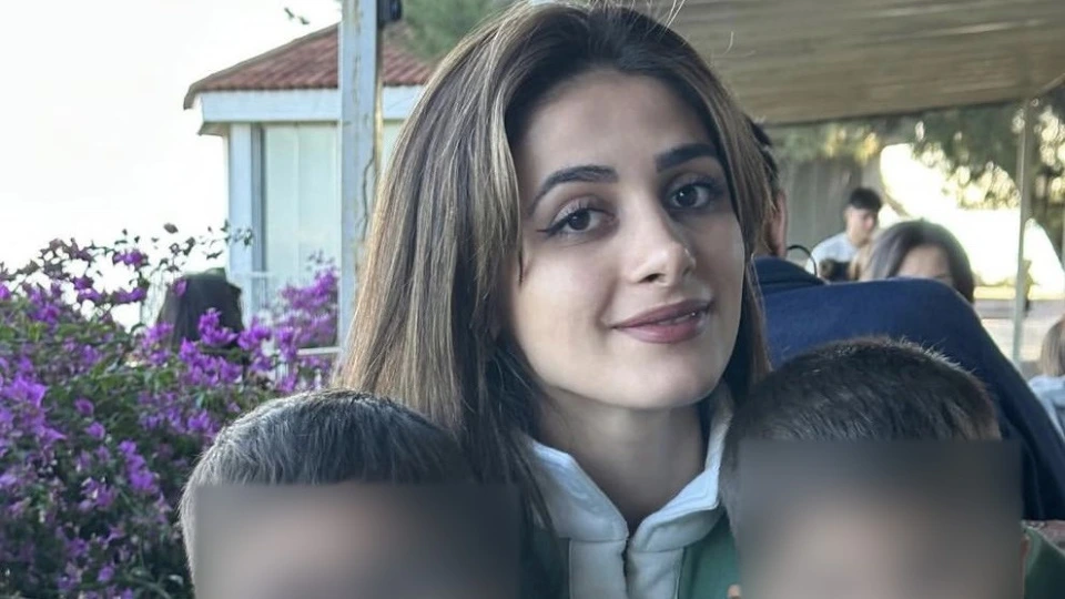 Faciəvi qəza: Ana övladlarını qorumaq üçün canından keçdi