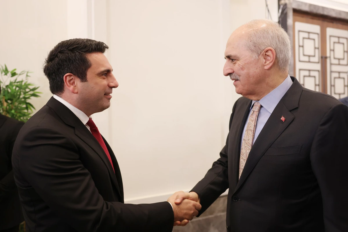 Ermənistanın Türkiyə–Gürcüstan–Azərbaycan formatına daxil edilməsi məsələsi müzakirə olunub