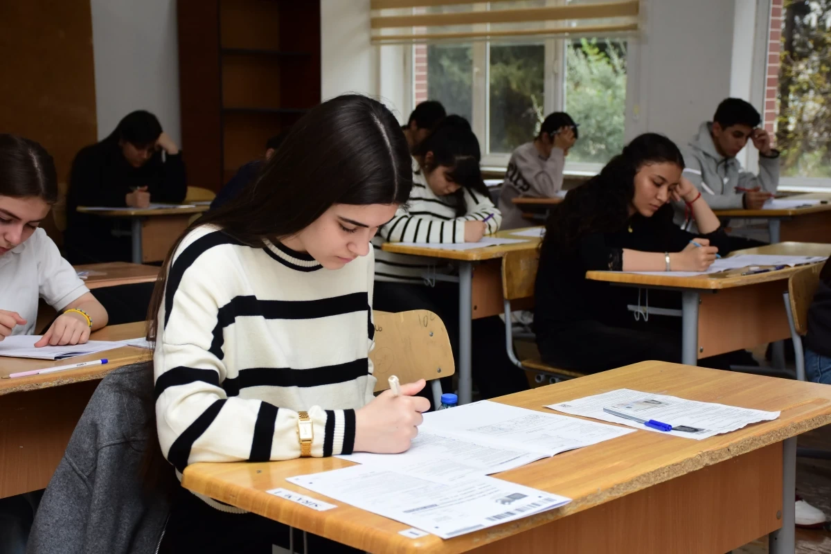 DİM buraxılış imtahanı keçirib, 4 nəfərdə mobil telefon aşkarlanıb