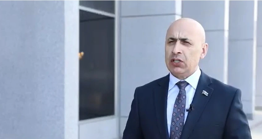 Milli Məclisin üzvü “Erkən kəsimə son” kampaniyasına qoşulub