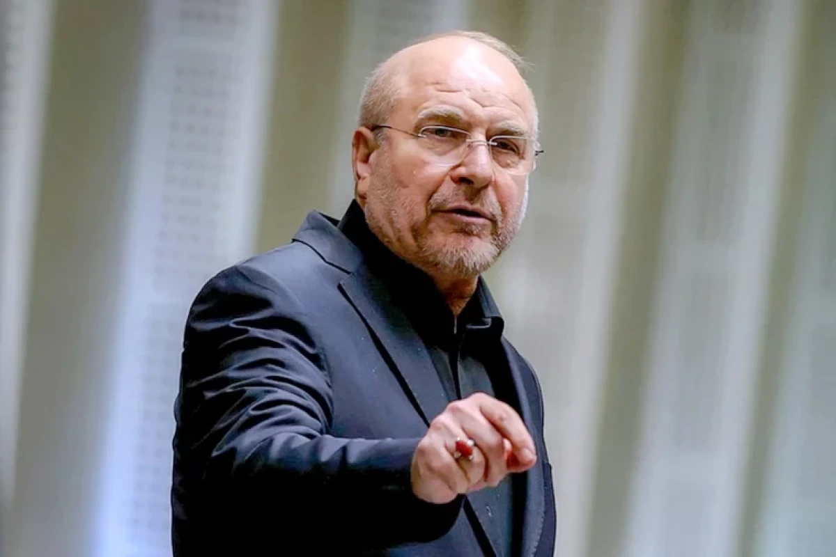 İranlı spiker ABŞ-ın atəşkəs razılaşmasının iki bəndinə əməl etmədiyini bildirib