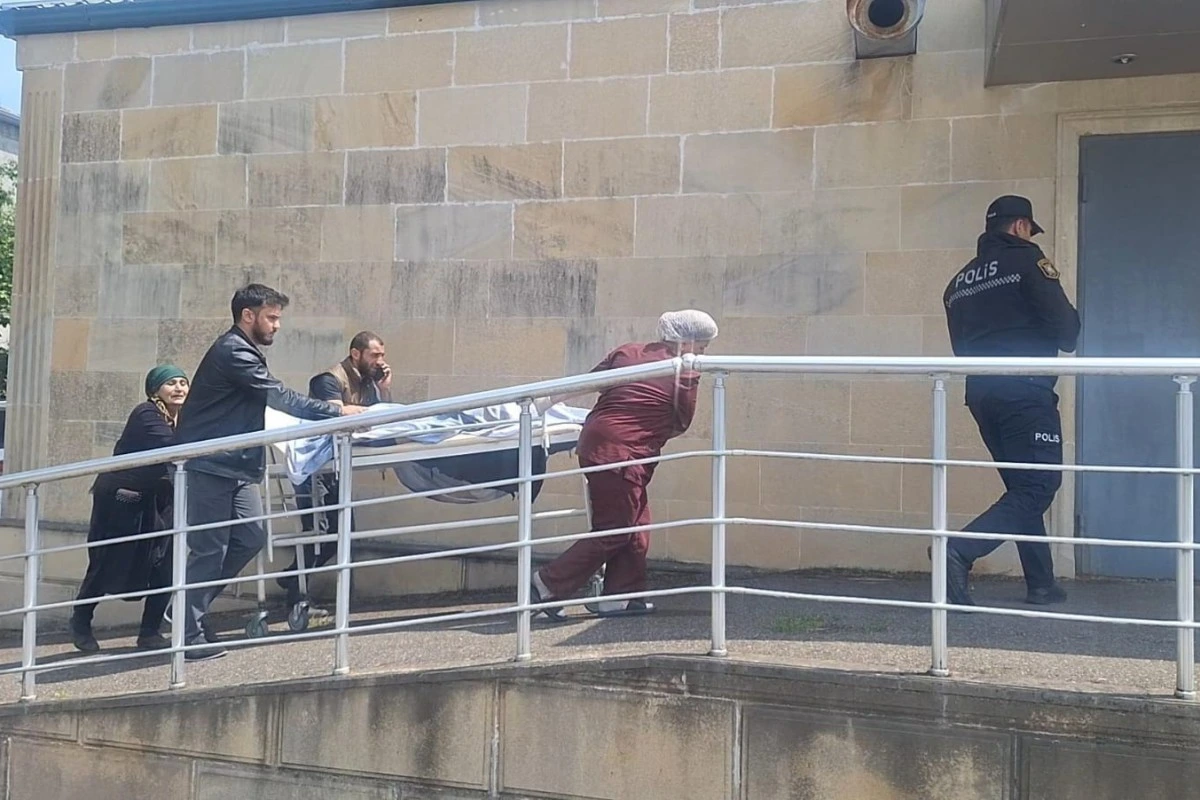 Lerikdə yük maşını dərəyə aşıb, ölən var