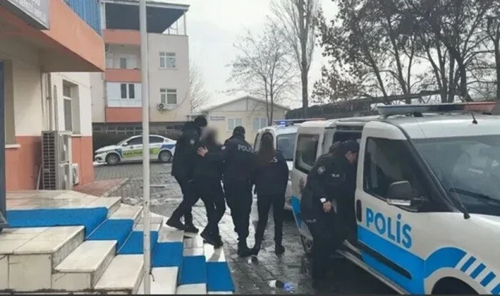 Türkiyədə daha bir məktəbə hücum planı: 8 şagird saxlanıldı