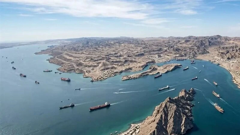 London və Paris Hörmüz boğazında gəmiçiliyin bərpası üçün çalışacaq