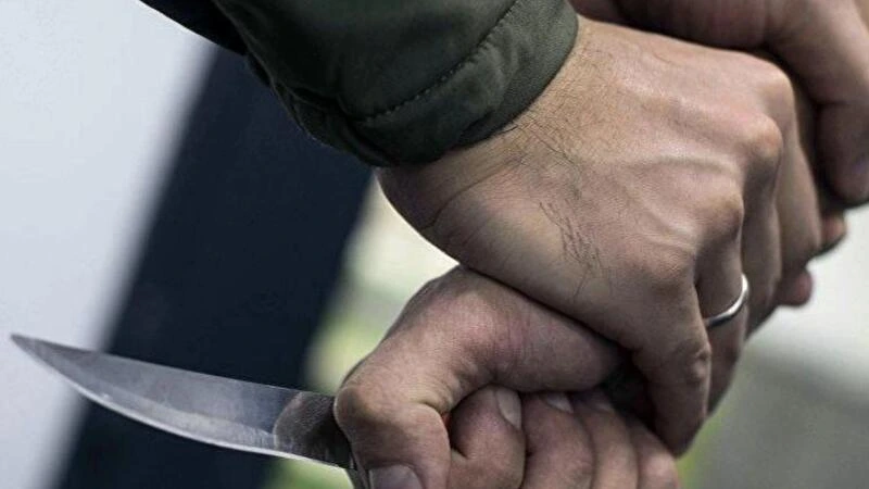 Gəncədə çay evibdə kütləvi dava - Bıçaqlanan var