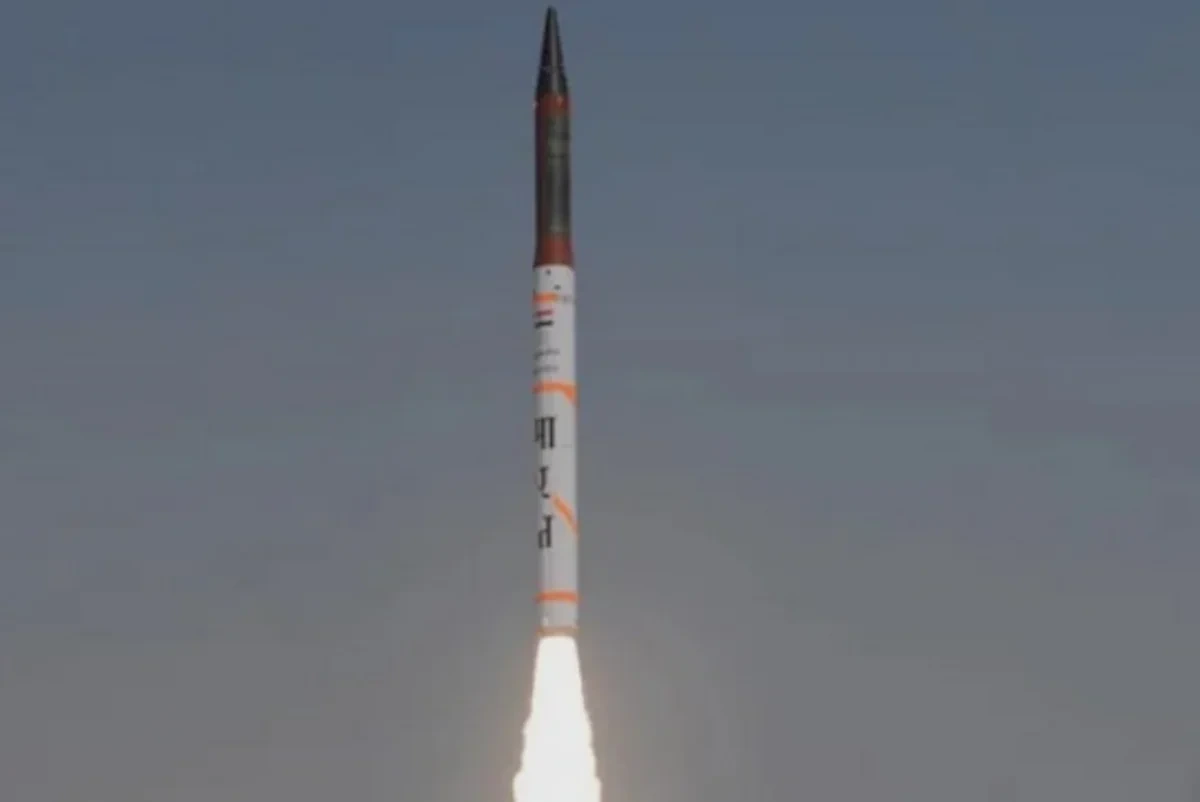 Hindistan "Agni-4" ballistik raketini uğurla sınaqdan keçirib