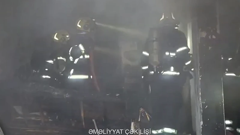 Babək prospektində obyektdə yanğın oldu - VİDEO