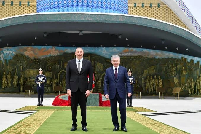 Azərbaycan - Özbəkistan münasibətləri çoxşaxəli strateji tərəfdaşlıq modelinə çevrilir -ANALİZ