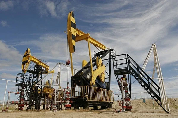Bakı nefti 97 dolları keçdi