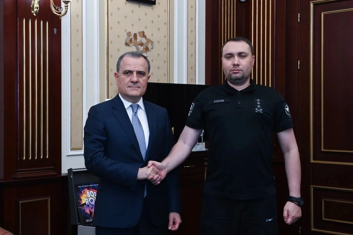Ceyhun Bayramov Budanovla regional və beynəlxalq vəziyyəti müzakirə edib