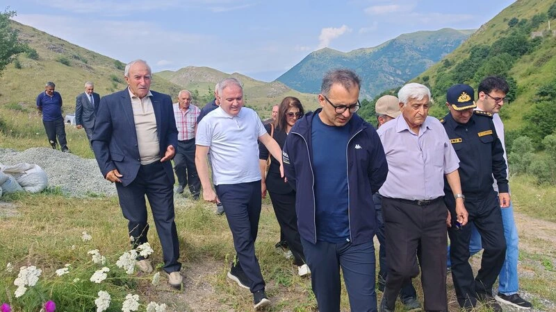 Dövlət komitəsi Kəlbəcərdə qəbiristanlıqlara baxış keçirib