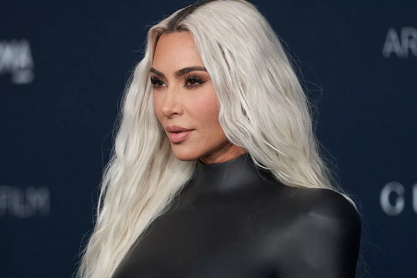 Kim Kardaşyanın ABŞ-dakı evinə oğru girib, əşyalarla dolu avtomobili qaçırıb
