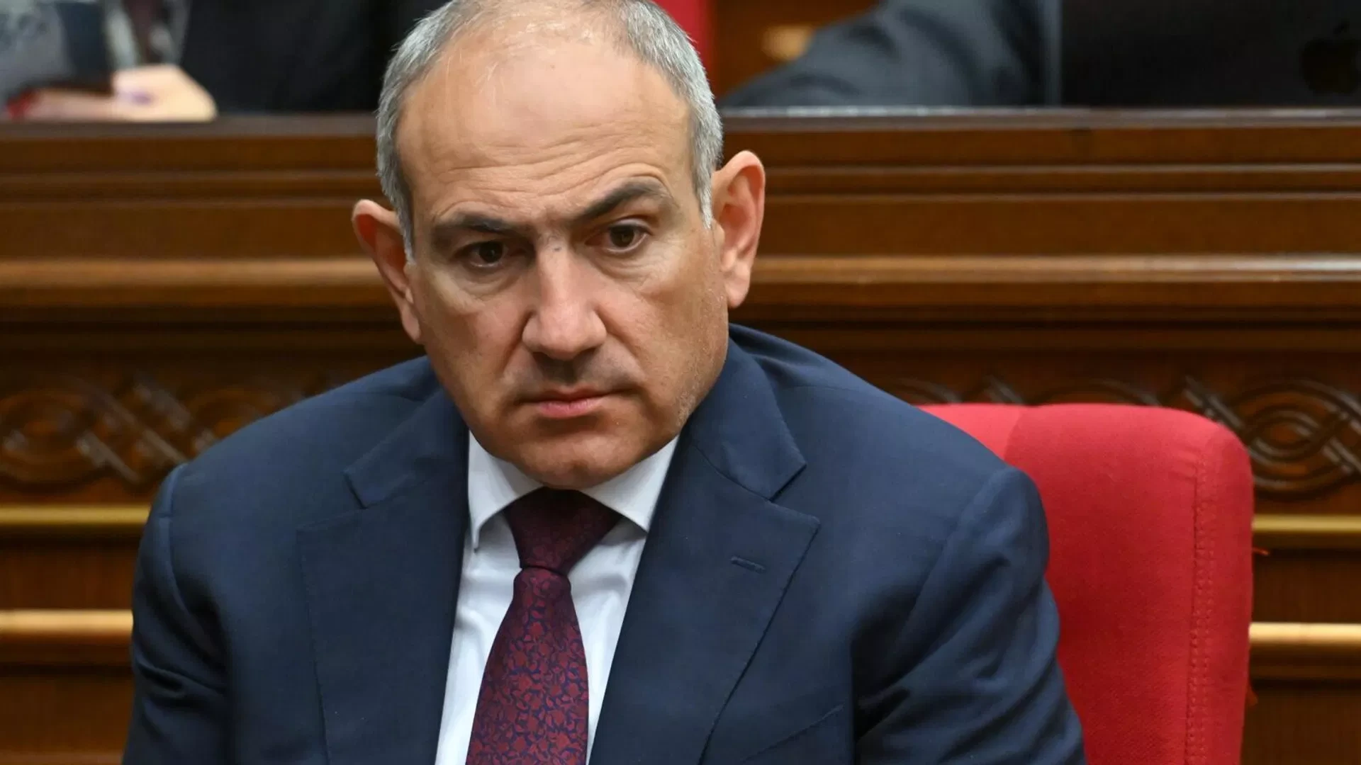 Paşinyan: “Keçmiş hakimiyyətin nümayəndələri xalqın iradəsi ilə həbsdə olmalıdır”