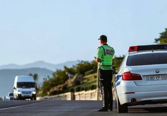 Yol polisi uşaqlarla bağlı hərəkət iştirakçılarına müraciət edib