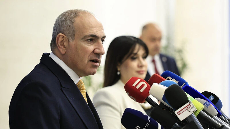 Paşinyan: Bunların Azərbaycanın olduğunu deməsək, müharibə olacaq