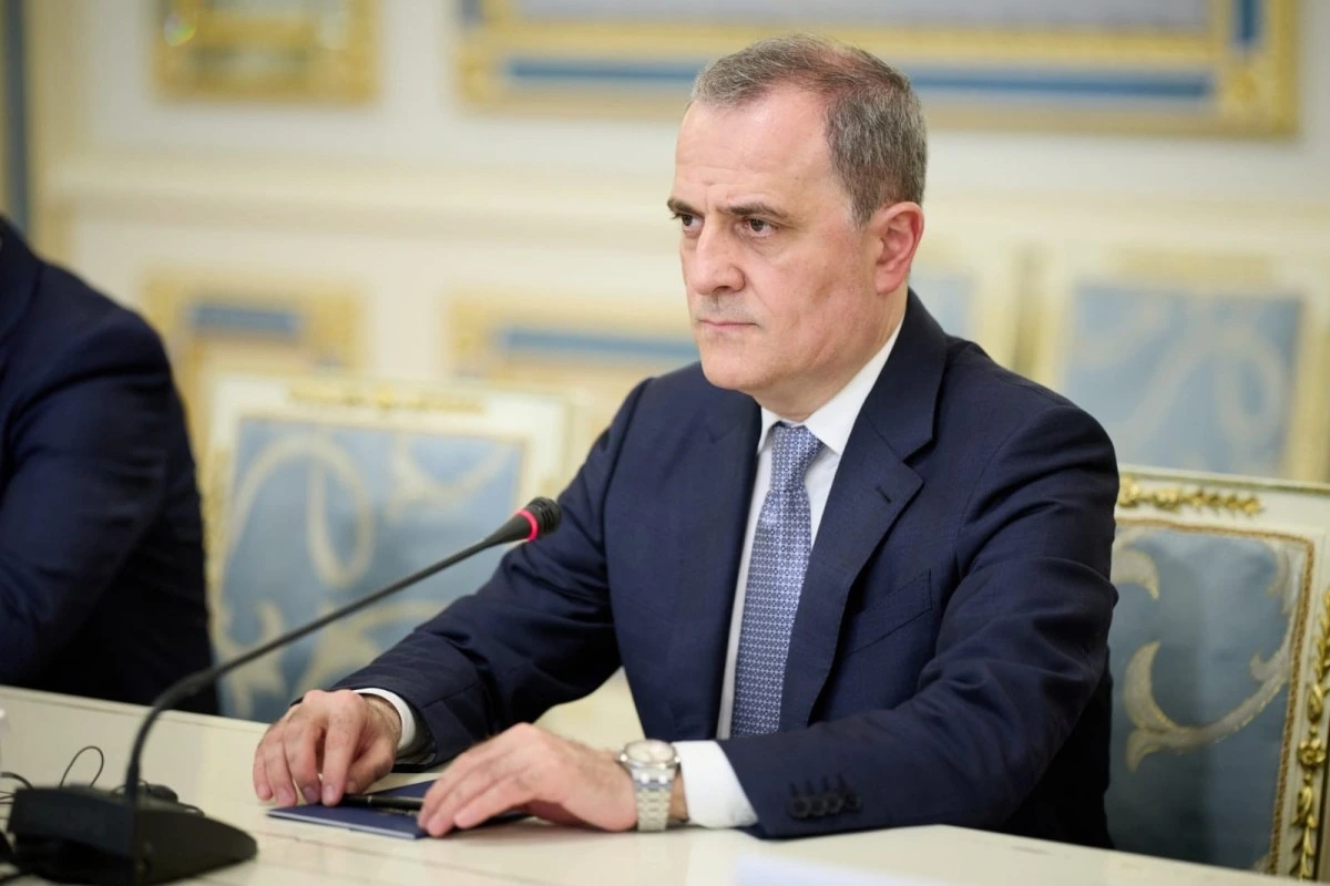 Ceyhun Bayramov: Zelenski Ukraynaya göstərdiyi humanitar yardımla bağlı İlham Əliyevə təşəkkür edib